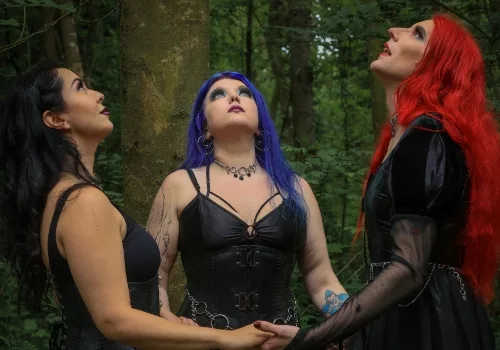 Trio looking up 2 (3)